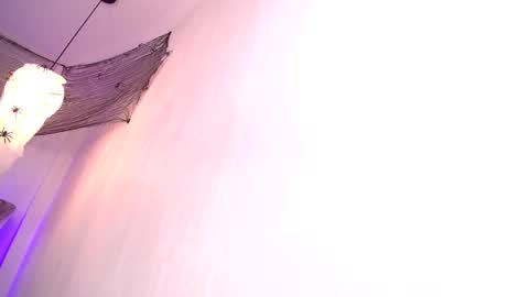 Aurora online show from October 24, 2025, 6:54 am