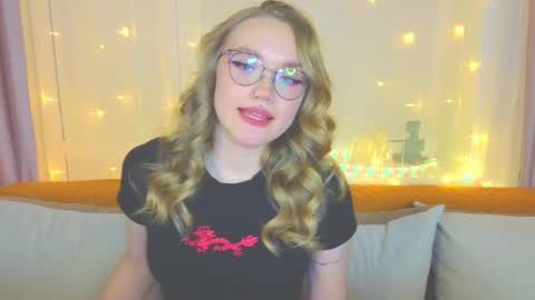 Kate online show from February 4, 2025, 7:11 pm