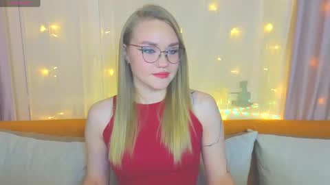 Kate online show from February 15, 2025, 3:17 pm