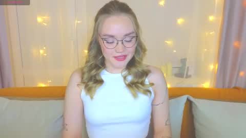 Kate online show from February 22, 2025, 3:47 pm