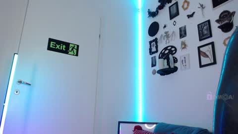 Miss A  Fansly - Auroradomina1 online show from December 22, 2024, 4:17 pm