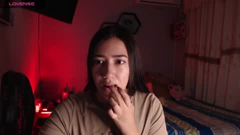 Snapshot of aurora_shy_ chatting on June 13, 2026, 9:46 pm Aurora online show from June 13, 2026, 9:46 pm