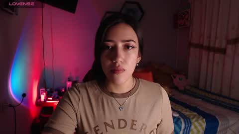 Snapshot of aurora_shy_ chatting on June 14, 2026, 6:04 am Aurora online show from June 14, 2026, 6:04 am
