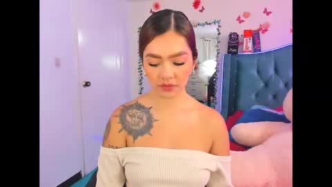 aurora_sky9 online show from February 25, 2026, 12:09 am