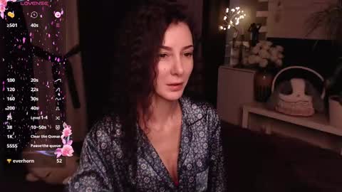 Aurora online show from February 26, 2025, 10:15 am