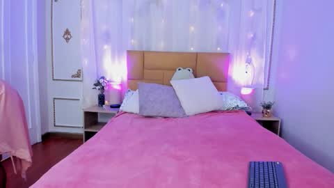 Aurora online show from October 3, 2025, 11:51 am