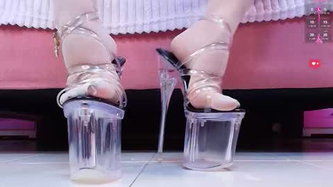 Snapshot of aurorasim chatting on December 21, 2025, 1:51 pm Aurora online show from December 21, 2025, 1:51 pm