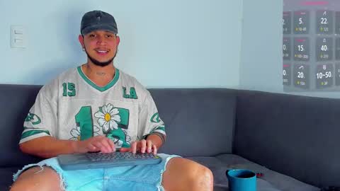 A online show from October 16, 2025, 9:38 pm