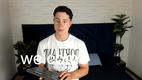 Austin  online show from April 18, 2026, 7:58 pm