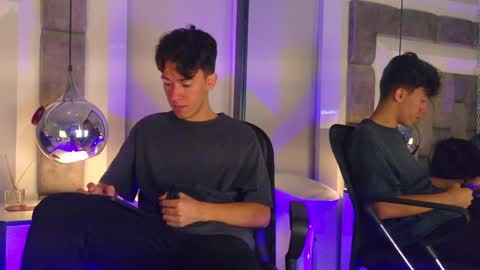 austinreeds online show from April 20, 2026, 3:04 pm