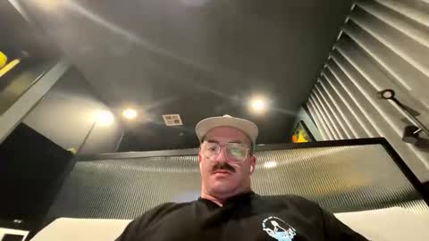 austintoner85 online show from October 12, 2025, 9:30 am