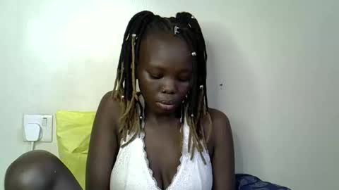 autumnbeagle online show from September 9, 2025, 9:53 am