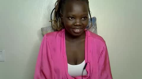 autumnbeagle online show from October 30, 2025, 9:33 am