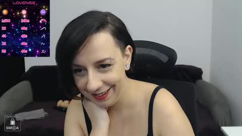 AutumnOpal online show from November 11, 2025, 11:05 pm