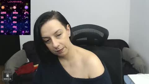 AutumnOpal online show from April 21, 2026, 1:42 am