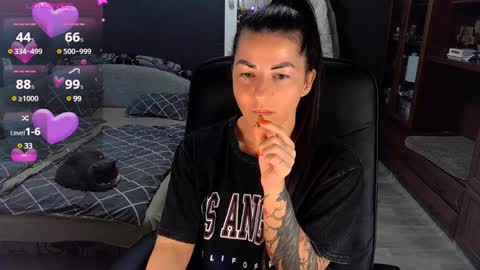 Ava online show from January 3, 2025, 7:27 am