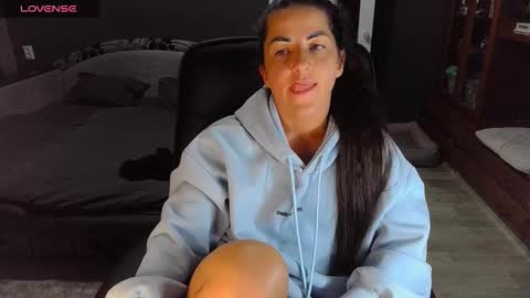 Ava online show from September 18, 2025, 4:09 pm