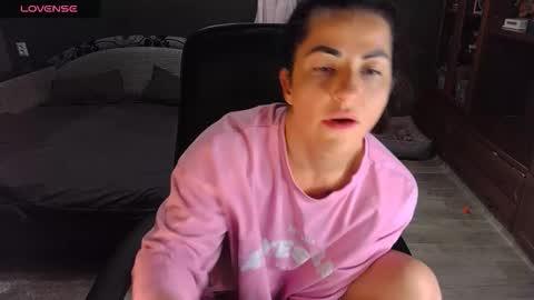 Ava online show from October 28, 2025, 5:04 pm