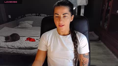 Ava online show from November 20, 2025, 4:51 pm