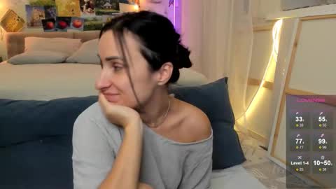 Ava online show from November 9, 2025, 4:27 pm