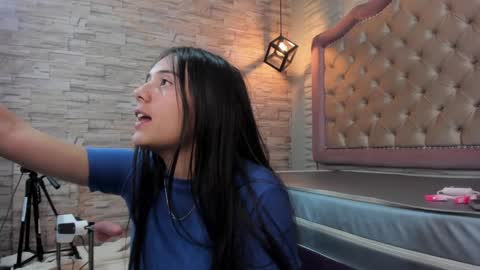              online show from January 21, 2025, 3:15 am