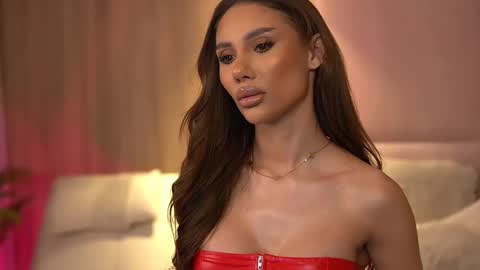 Ava online show from February 3, 2025, 10:43 pm