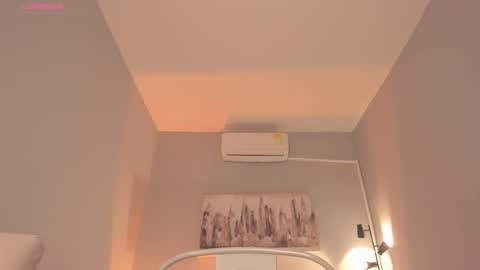 Avalon online show from March 11, 2025, 11:04 pm