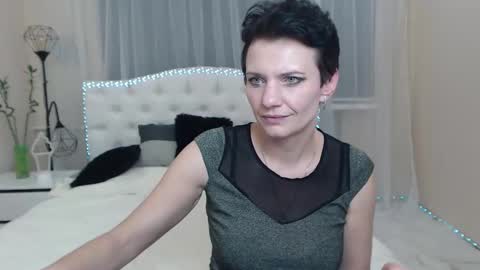 avasaturnian online show from November 7, 2025, 1:55 pm