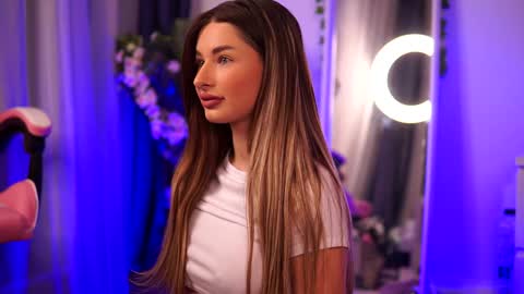 Carina online show from February 3, 2025, 10:21 pm