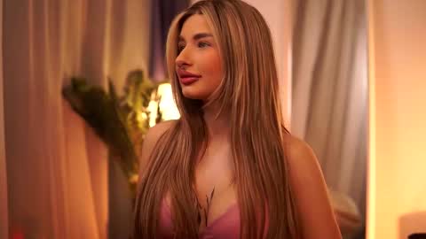 Carina online show from March 11, 2025, 10:31 pm