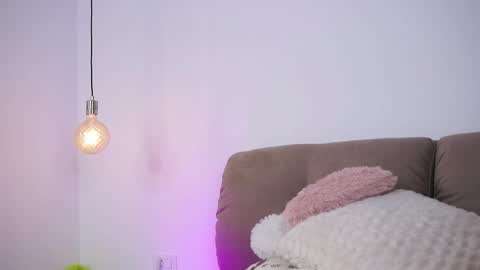 Carina online show from April 21, 2026, 5:06 pm