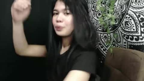 ave_tt online show from October 4, 2025, 6:28 pm