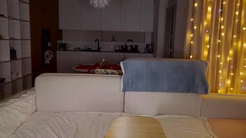 Kate  online show from January 28, 2025, 6:07 pm