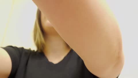 Kate  online show from October 9, 2025, 7:12 pm