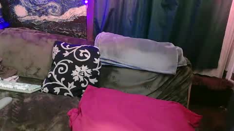 raven blue online show from September 11, 2025, 4:23 am