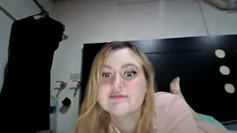 Snapshot of avery_doll21 chatting on June 15, 2026, 1:30 am Avery Doll online show from June 15, 2026, 1:30 am