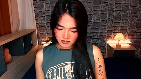 Snapshot of avery_hunt chatting on December 25, 2024, 5:37 am Avery online show from December 25, 2024, 5:37 am