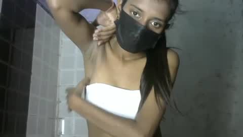Snapshot of avery_lust01 chatting on June 3, 2026, 5:21 am avery_lust01 online show from June 3, 2026, 5:21 am