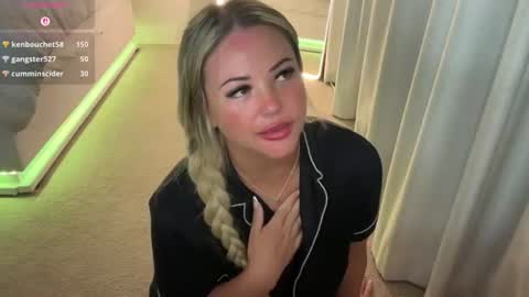 ur gf online show from August 3, 2026, 9:04 am