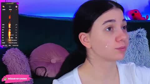 AveryWillow online show from March 22, 2026, 12:03 am