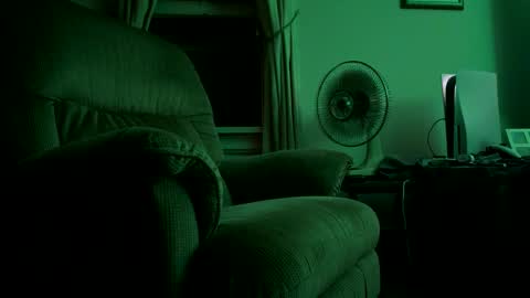 Snapshot of aveyboi chatting on May 18, 2026, 7:03 am Avey Boi online show from May 18, 2026, 7:03 am