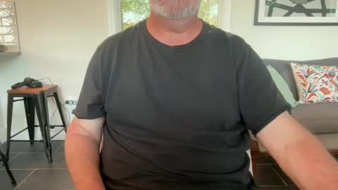 avgdiver online show from October 25, 2025, 12:34 pm