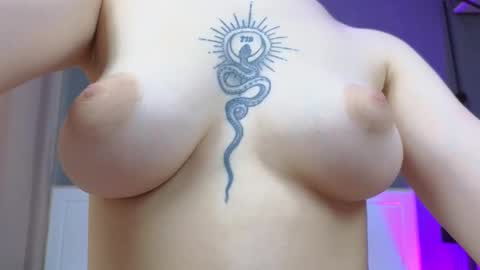 avgustina_love online show from February 26, 2025, 8:15 am