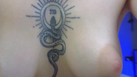 avgustina_love online show from November 1, 2025, 9:00 am