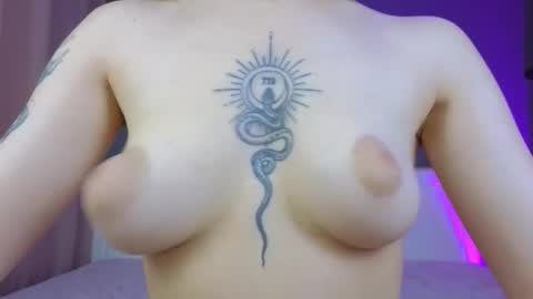 avgustina_love online show from December 4, 2025, 8:23 am