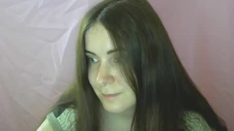 avialenne online show from May 4, 2026, 9:16 am