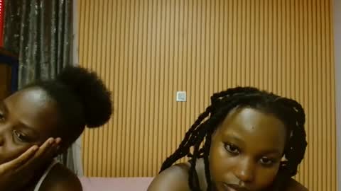 Avian online show from November 30, 2025, 5:06 pm