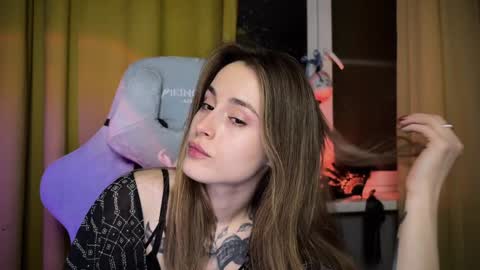 Aviva online show from December 12, 2024, 10:09 pm