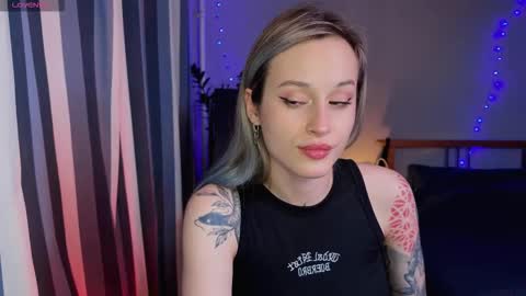 Aviva online show from October 12, 2025, 5:23 pm