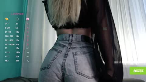 avr0ria online show from December 14, 2024, 2:34 am